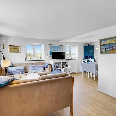 2 Bedroom Lovely In Fano Vakantiehuis